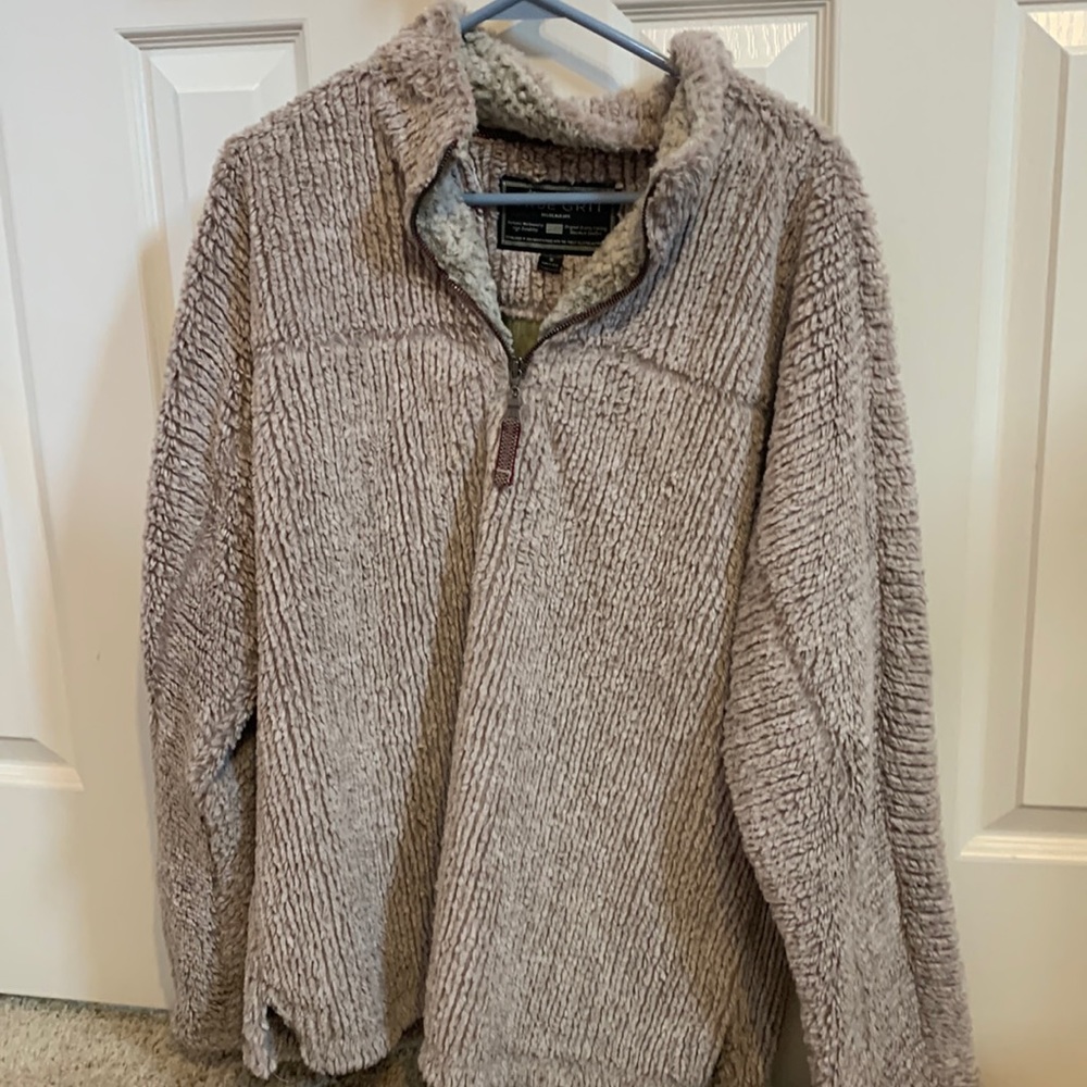 True grit gorgeous 3/4 zip pullover.